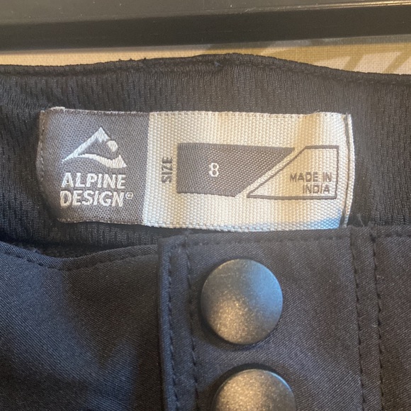 NWOT Alpine Design Black Womens Shorts - Picture 3 of 4